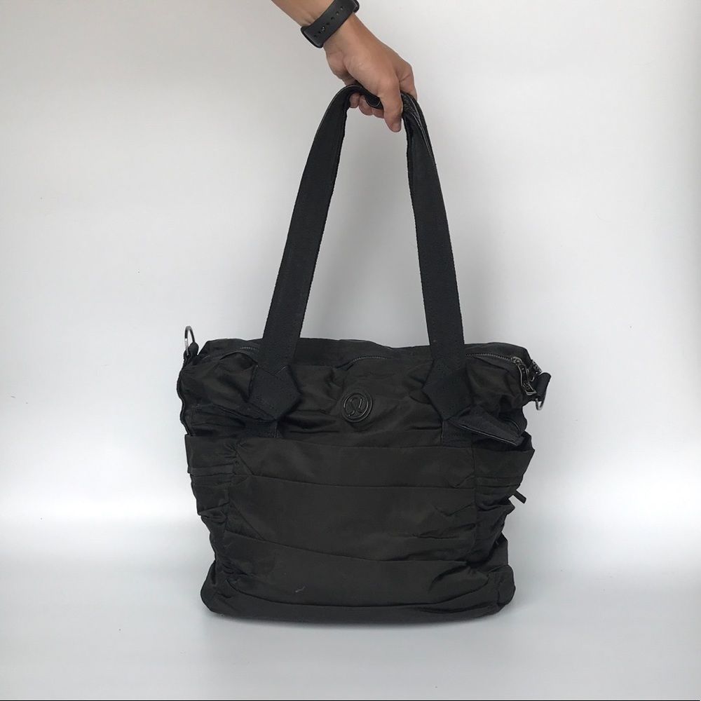 Lululemon Triumphant Tote